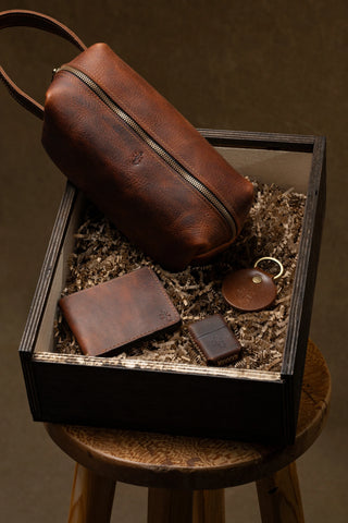 Doppbag, Wallet, Lighter & Keychain Gift Set, packed in the wooden gift box