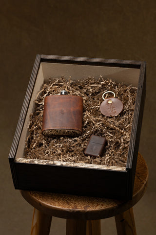 Flask, Lighter & Keychain Gift Set, packed in the wooden gift box