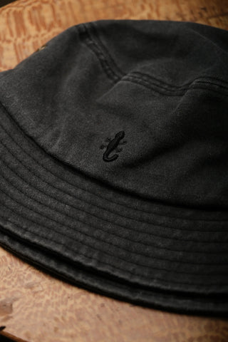 Semender Embroidered Bucket Hat