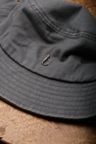 Semender Embroidered Bucket Hat