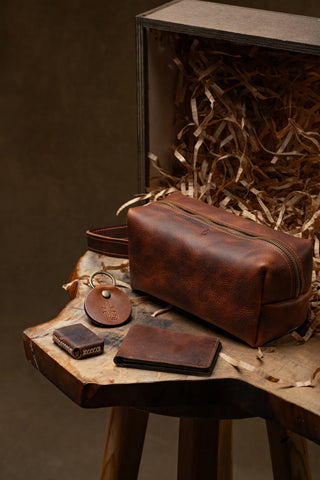Doppbag, Wallet, Lighter & Keychain Gift Set