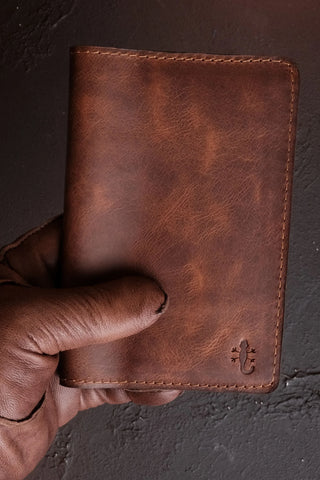 Nord: Spacious & Stylish Genuine Coffee Leather Unisex Wallet Photo 3